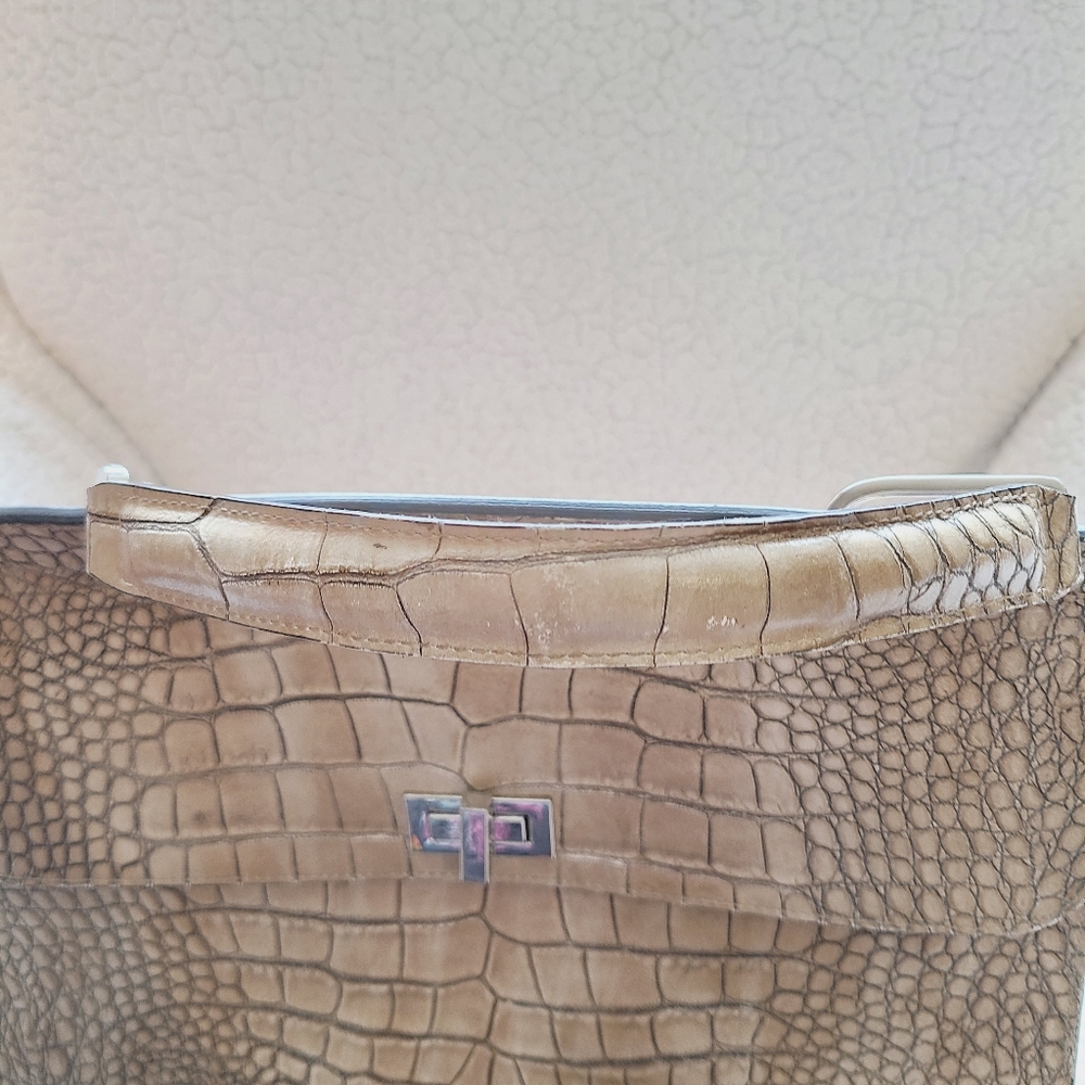 Claudia Firenze Croc Embossed Leather Handbag - Picture 7 of 12